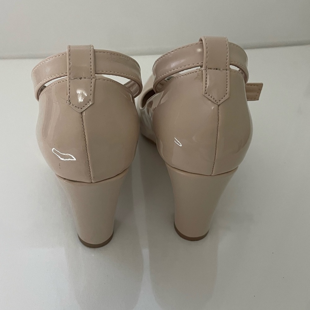 Boutique Heels - Picture 3 of 4